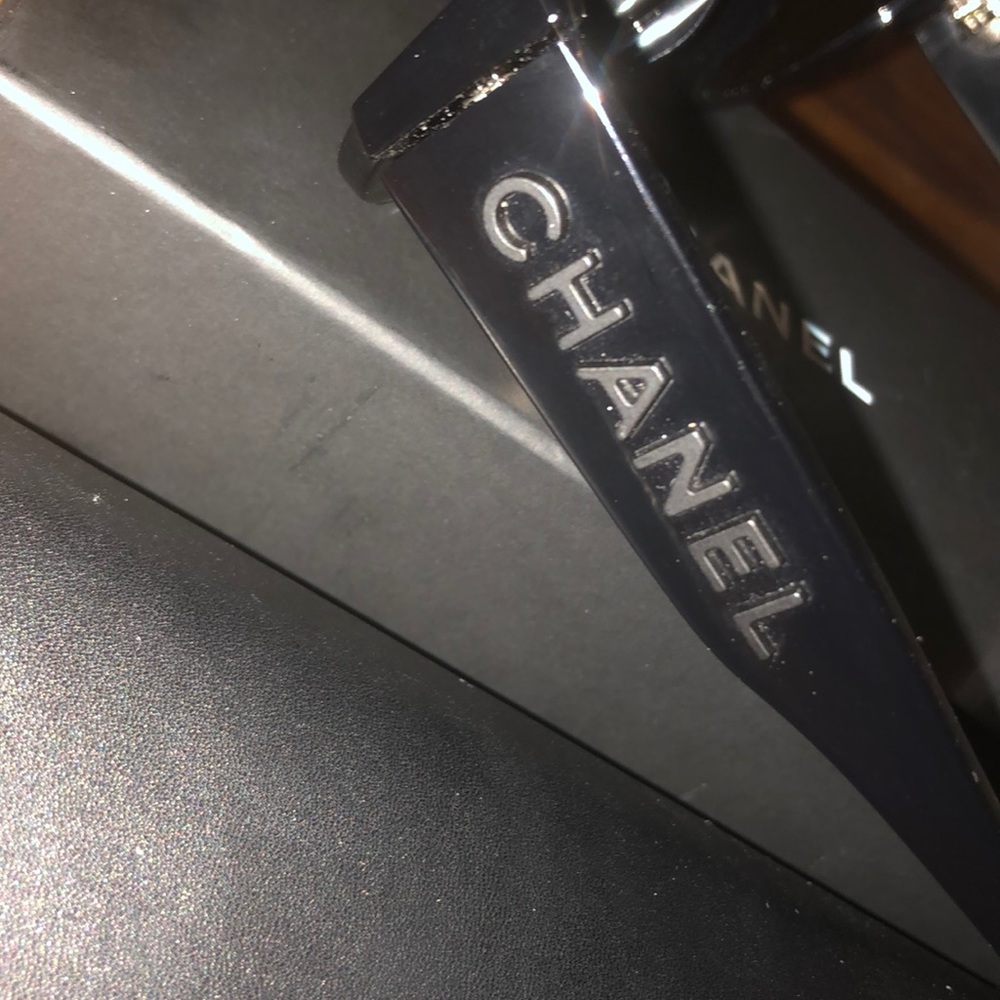 Chanel Unisex Sunglasses 100% Authentic - Picture 4 of 8